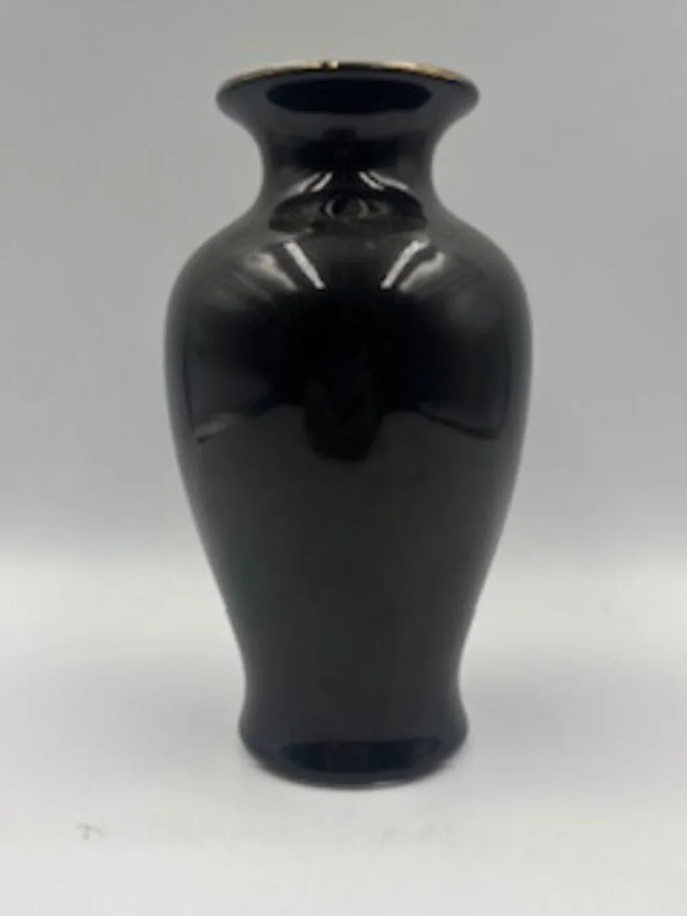 Vintage‎ Black Japanese Porcelain Vase floral Design Gold Trim